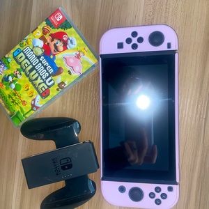 Ninetendo Switch+controller+ 1 game+streaming doc+charger+nintendo case!!!